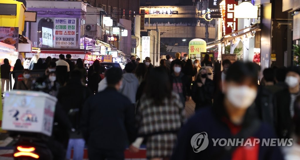 Hongdae crowded again Hongdae crowded again