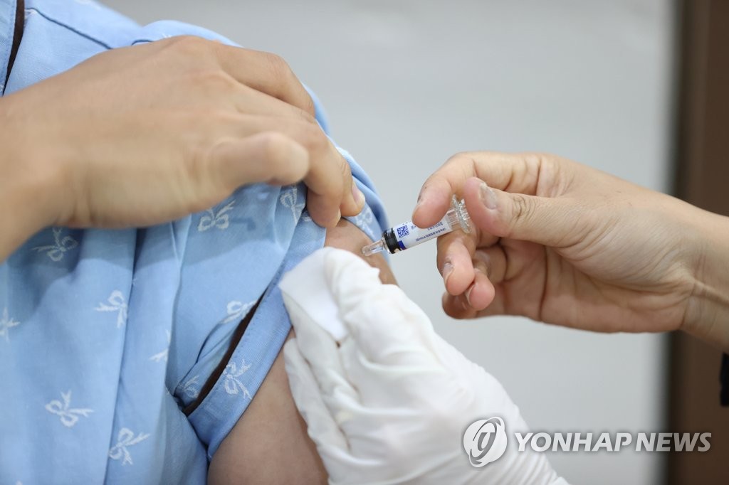 정부 "국가지원 독감백신 무료 접종자 현재까지 830만명"