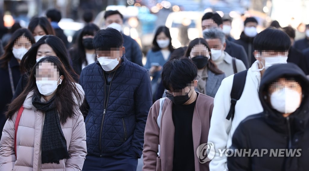 두꺼워진 옷차림