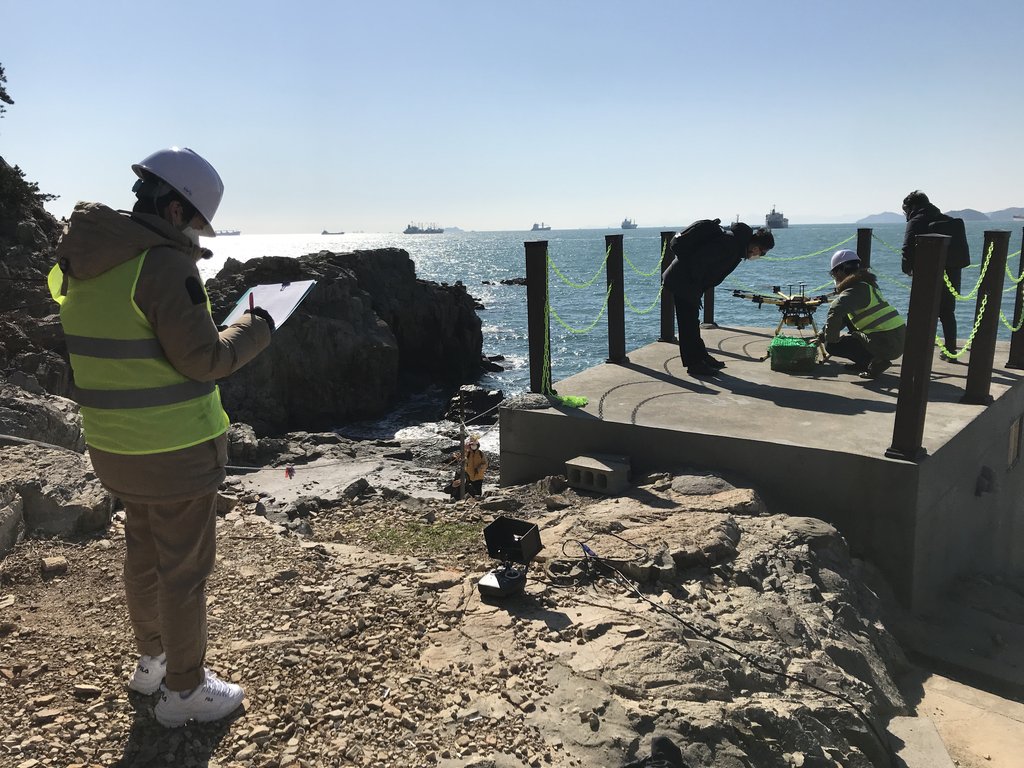 Testing maritime drone delivery Testing maritime drone delivery