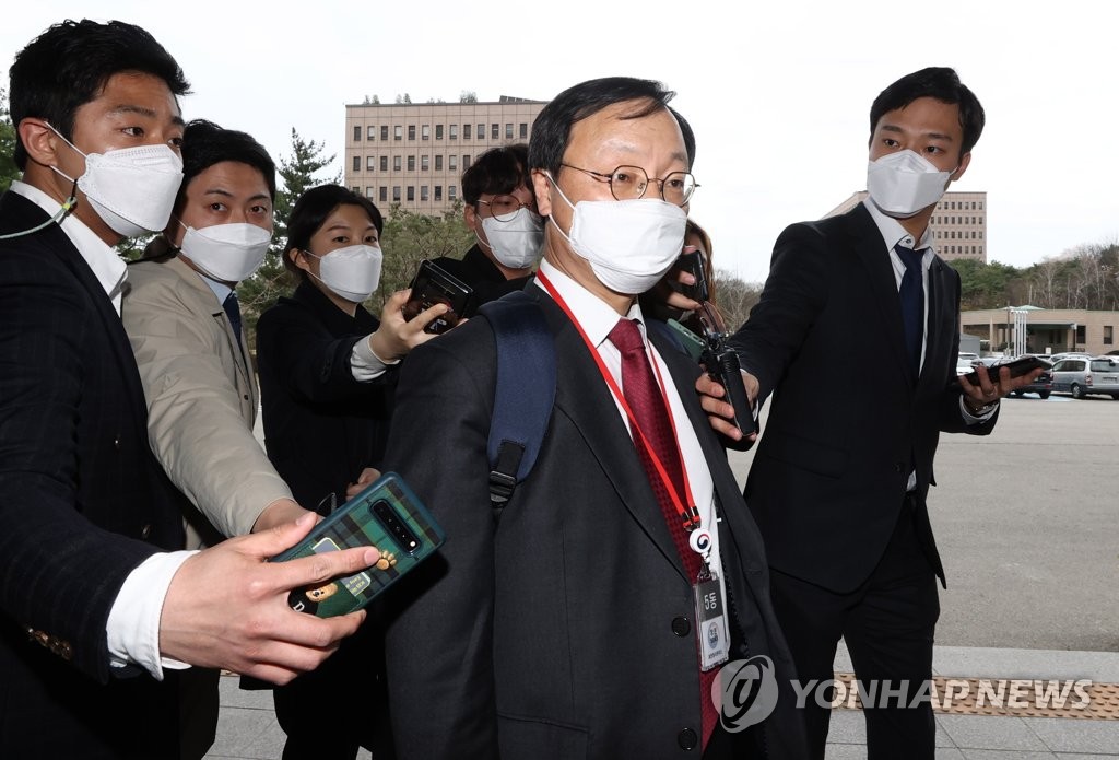 3차 인사위 참석하는 김영종 변호사