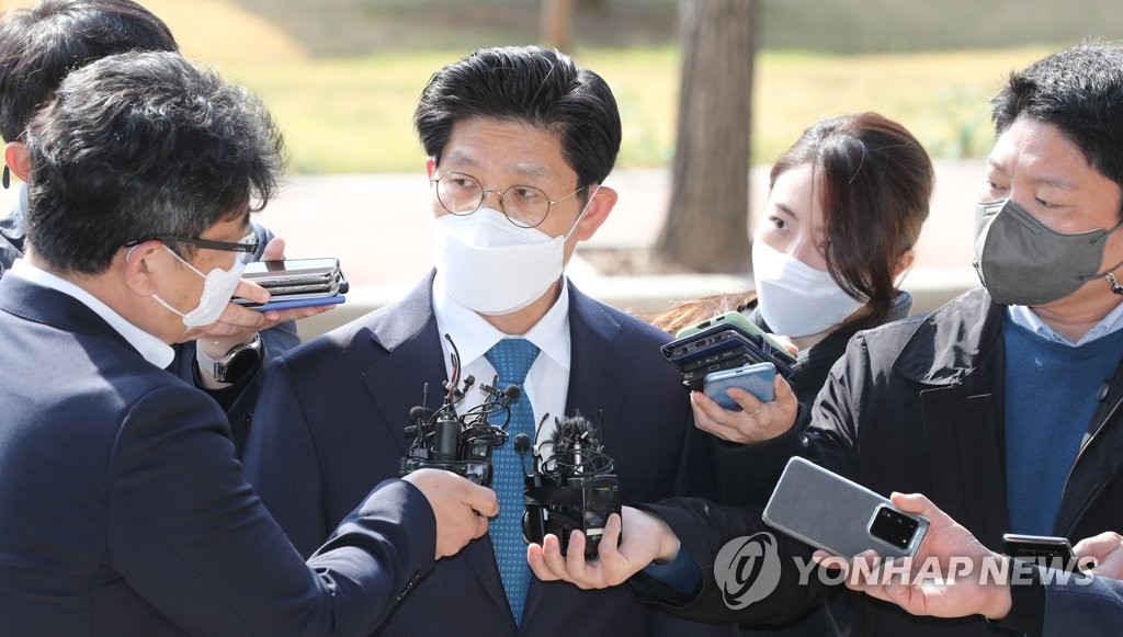 답변하는 노형욱 국토교통부 장관 내정자