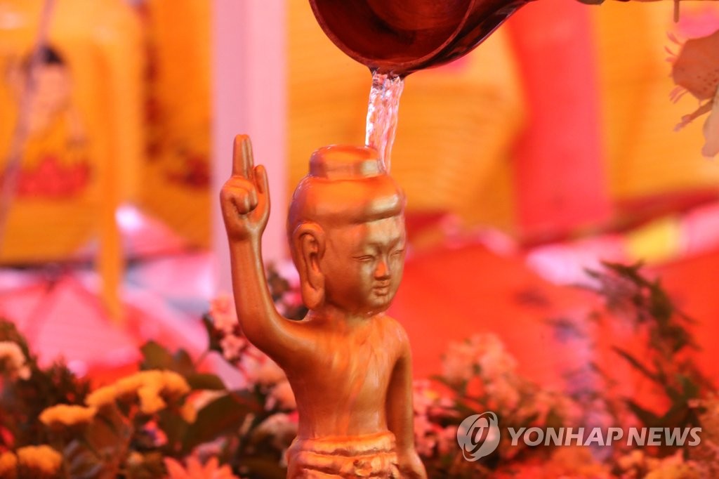 조계사 아기 부처 관불