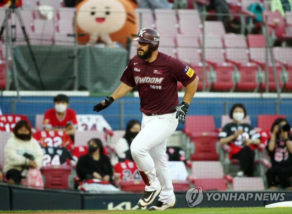 In this file photo from May 27, 2021, David Freitas of the Kiwoom Heroes rounds third base after hitting a solo home run against the Kia Tigers in the top of the second inning of a Korea Baseball Organization regular season game at Gwangju-Kia Champions Field in Gwangju, 330 kilometers south of Seoul. (Yonhap)