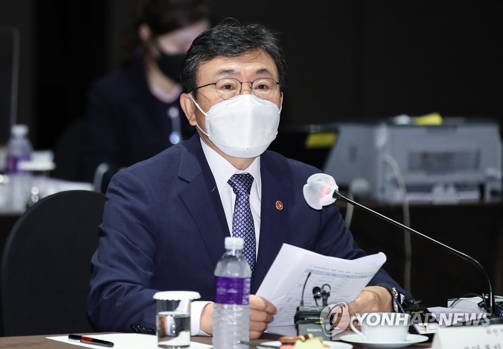 인사말 하는 권덕철 보건복지부 장관