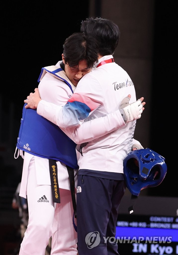 Hugging after victory Hugging after victory