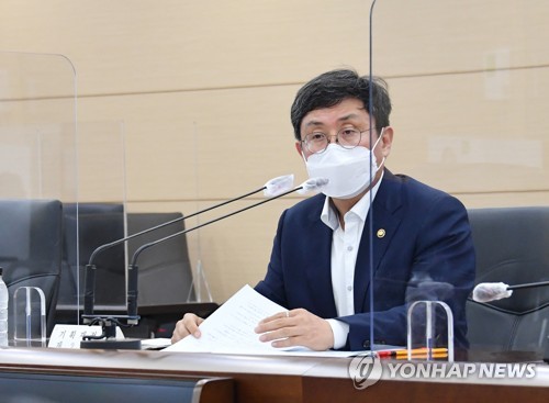 발언하는 안도걸 기재부 2차관