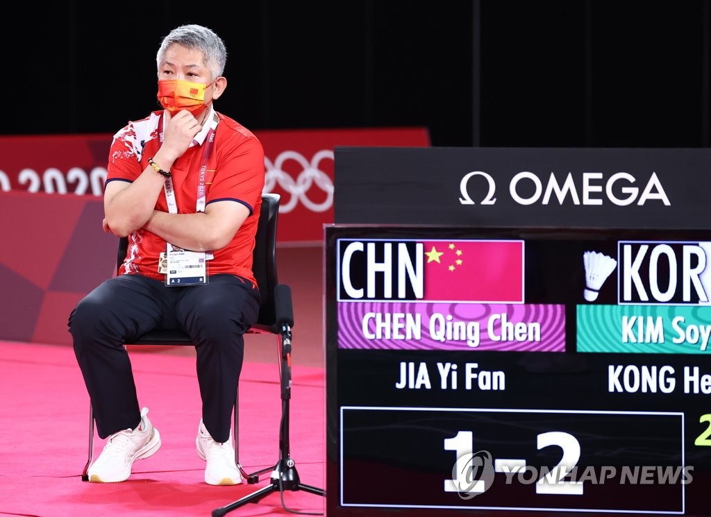 [올림픽] 경기 지켜보는 중국 강경진 코치