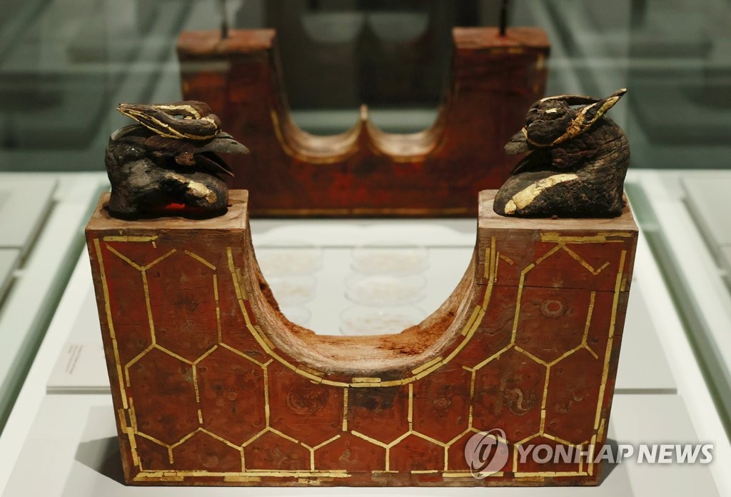 무령왕릉 특별전, 국보 '왕비의 베개'