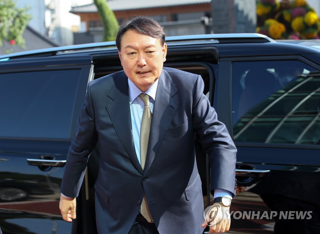 조계종 총무원장 예방하는 윤석열