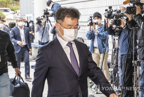 법정 향하는 김만배