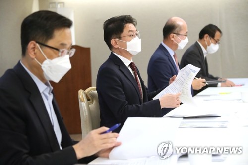 이억원 차관, 물가관계차관회의 주재