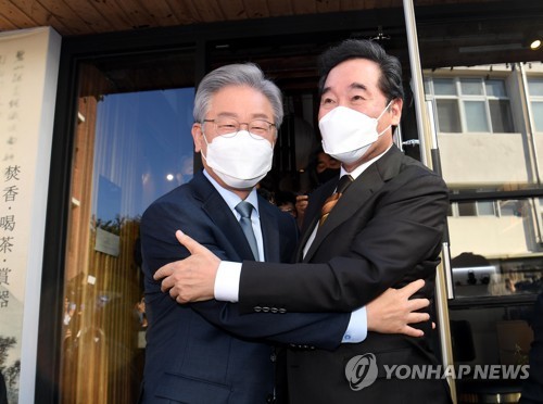 L'ancien leader du PD s'engage à soutenir la campagne présidentielle de Lee Jae-myung