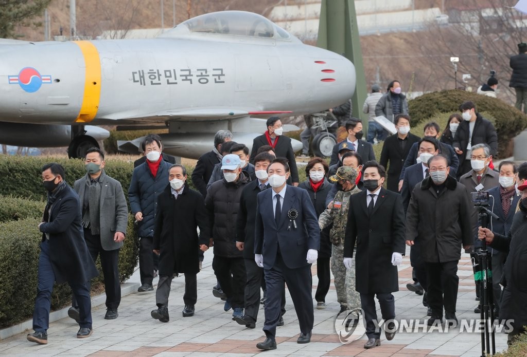 다부동 전적기념관 찾은 윤석열