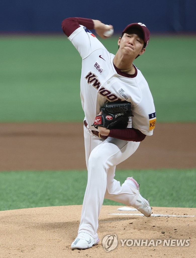 Kiwoom Heroes starter An Woo-jin pitches against the LG Twins during the top of the first inning of Game 3 of the second round in the Korea Baseball Organization postseason at Gocheok Sky Dome in Seoul on Oct. 27, 2022. (Yonhap)