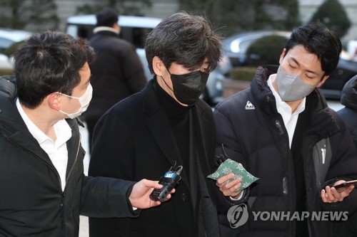 재판 출석하는 남욱