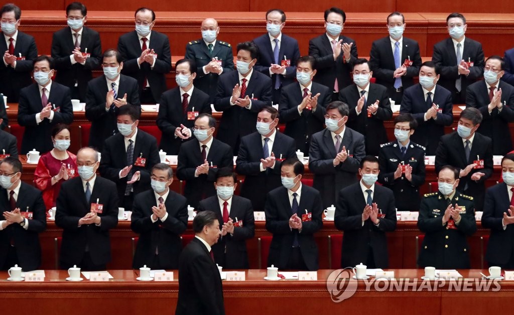 전인대 전체회의 입장하는 시진핑