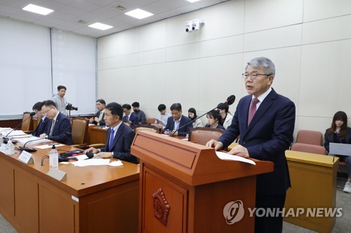활동경과 보고하는 김용하 연금특위 민간자문위 공동위원장