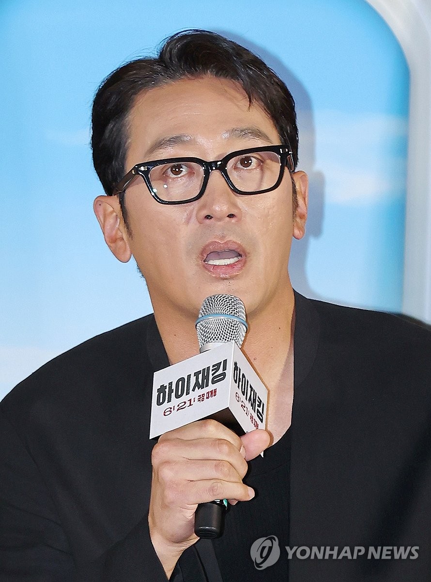 Actor Ha Jung-woo talks during a media event to promote "Hijacking" in a cinema in Seoul on May 22, 2024. (Yonhap) 