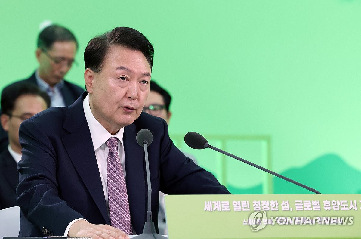 President Yoon Suk Yeol speaks during the 29th policy debate session held at the Jeju Free International City Development Center on Jeju Island on Oct. 15, 2024. (Pool photo) (Yonhap)