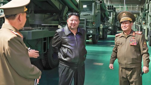 >북한 김정은, 중요국방공업기업소 현지지도