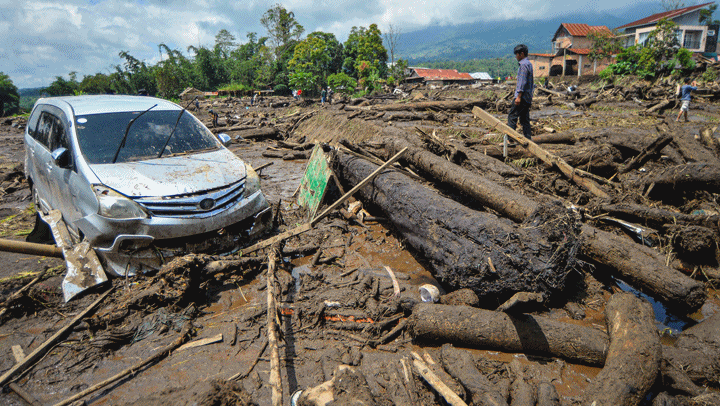 인도네시아 수마트라섬 홍수·산사태…사망 44명으로 늘어