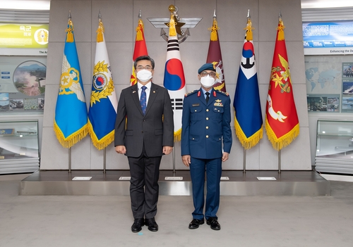 كوريا الجنوبية والإمارات تتفقان على تعزيز التعاون العسكري بينهما - 1
