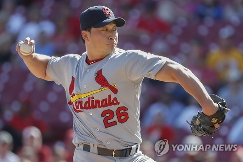 (LEAD) Oh Seung-hwan picks up 15th save as Cardinals end slide