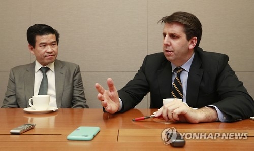 (LEAD) Improving domestic biz environment key to upgrading S. Korea-U.S. economic bond: Lippert - 2