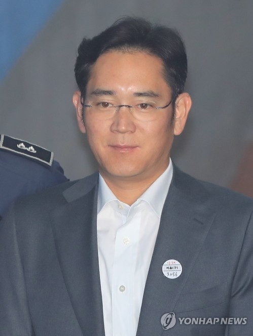 Lee Jae-yong, the jailed vice chairman of Samsung Electronics Co., appears at a Seoul court for his trial on April 19, 2017. (Yonhap)