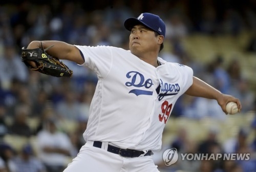 Chris Hatcher earns Dodgers' first save in place of Kenley Jansen