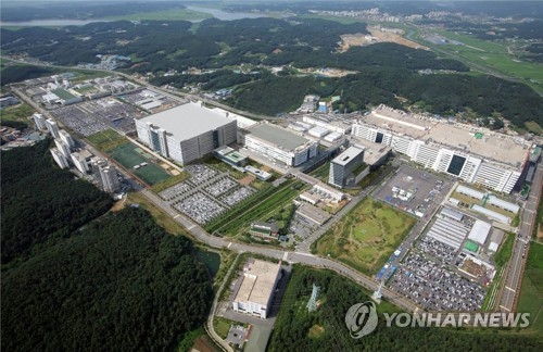 LG Display Co.'s production line located in Paju, north of Seoul. (Yonhap)