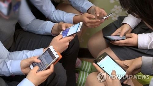 Study says girls more prone to smartphone addiction than boys