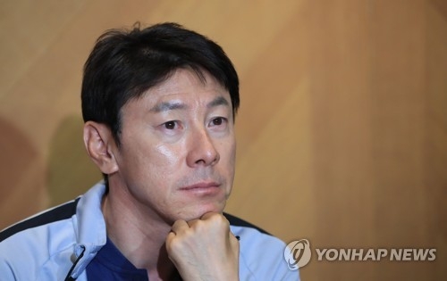 South Korea national football team head coach Shin Tae-yong speaks to reporters during a press conference in Leogang, Austria, on June 11, 2018. (Yonhap)
