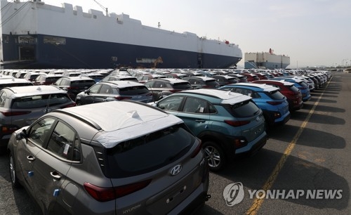 (LEAD) S. Korea's exports nearly flat in June