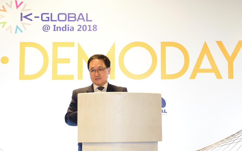Yoo Young-min, minister of science and ICT, delivers a speech at the K-Global @ India 2018: Demo Day event at a New Delhi hotel on July 10, 2018. (Yonhap)