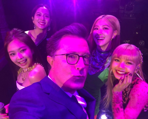 This photo of BLACKPINK and Stephen Colbert, the host of "The Late Show with Stephen Colbert," on Feb. 11, 2019 is provided by the American television network CBS. (Yonhap)