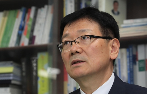 New vice minister considering reducing visits to inter-Korean liaison office