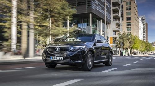 This photo provided by Mercedes-Benz shows the EQC 400 4MATIC SUV, the German carmaker's first all-electric vehicle for the South Korean market, launched on Oct. 22, 2019. (PHOTO NOT FOR SALE) (Yonhap)