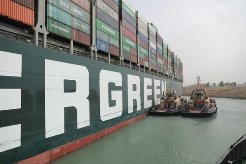 (LEAD) Korean shippers, shipbuilders sailing well amid Suez blockage
