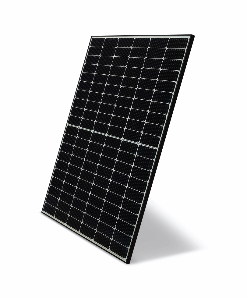 This photo provided by LG Electronics Inc. on April 7, 2021, shows the company's new solar panel module NeON H. (PHOTO NOT FOR SALE) (Yonhap)
