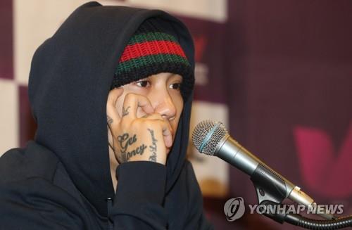 This undated file photo shows South Korean rapper Dok2. (Yonhap)