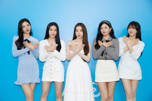 K-pop girl group Red Velvet poses for the camera during an online press conference in Seoul on March 21, 2022, for its new EP "The ReVe Festival 2022 -- Feel My Rhythm" in this photo provided by SM Entertainment. (PHOTO NOT FOR SALE) (Yonhap) 