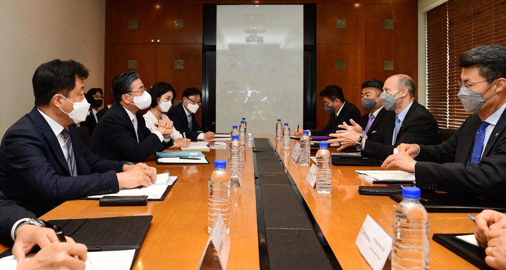 KEPCO, Westinghouse agree on cooperation for overseas nuclear power biz