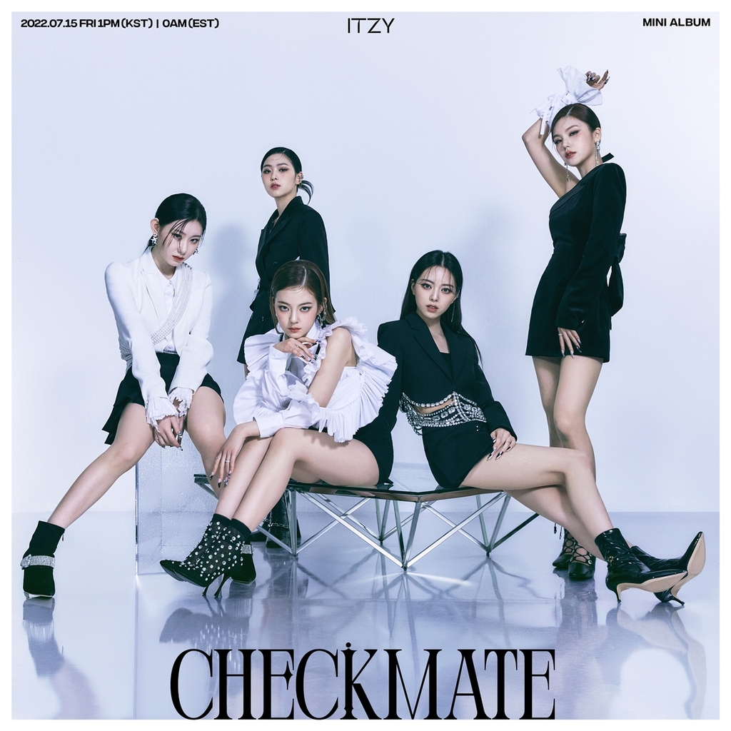 This photo provided by JYP Entertainment shows a teaser image for K-pop girl group ITZY's fifth EP "Checkmate," set to be out at 1 p.m. on July 15, 2022. (PHOTO NOT FOR SALE) (Yonhap)