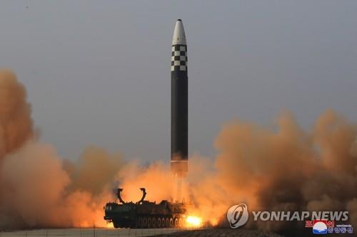 (LEAD) N. Korea slams U.S.-S. Korea's decision to extend air drills as 'dangerous and false choice'