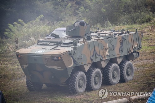 This undated file photo, provided by the Army, shows a wheeled armored vehicle being tested by the Army TIGER brigade. (PHOTO NOT FOR SALE) (Yonhap)