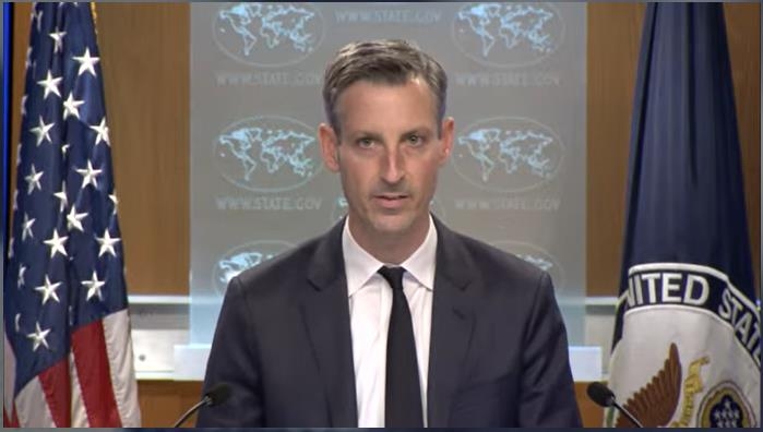 State Department Press Secretary Ned Price is seen speaking during a daily press briefing at the department in Washington on Feb. 2, 2023 in this captured image. (Yonhap)