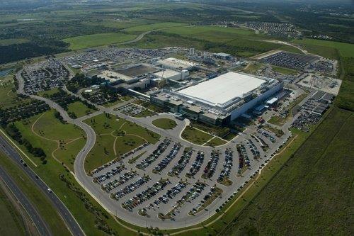 This file photo, provided by Samsung Electronics Co. on March 30, 2021, shows the company's chip plant in Austin, Texas. (PHOTO NOT FOR SALE) (Yonhap)
