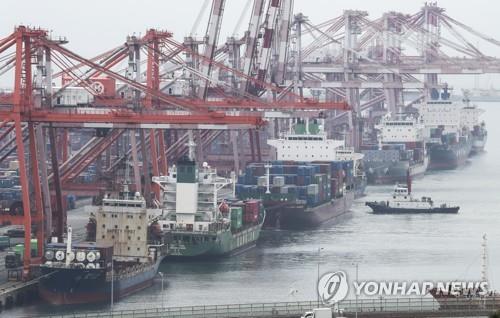 This file photo taken March 21, 2023, shows a port in the southeastern city of Busan. (Yonhap)